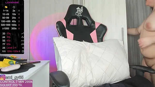 emilyn grey1 online show from 12-26-24, 04:04