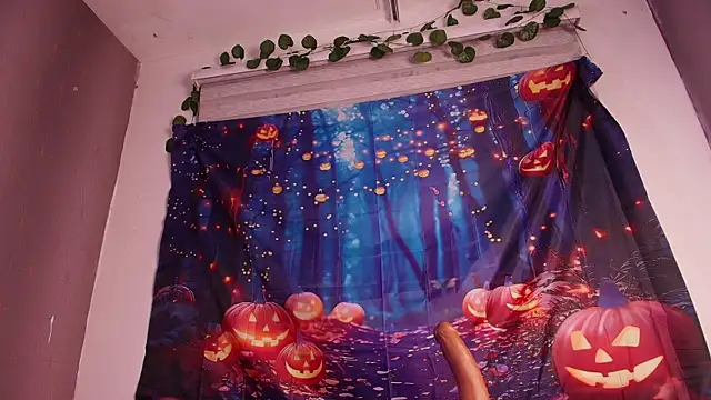 zzoe  online show from 10-19-25, 03:07