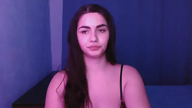 Snapshot of HannahMeid chatting on 12-18-24, 08:03 HannahMeid online show from 12-18-24, 08:03