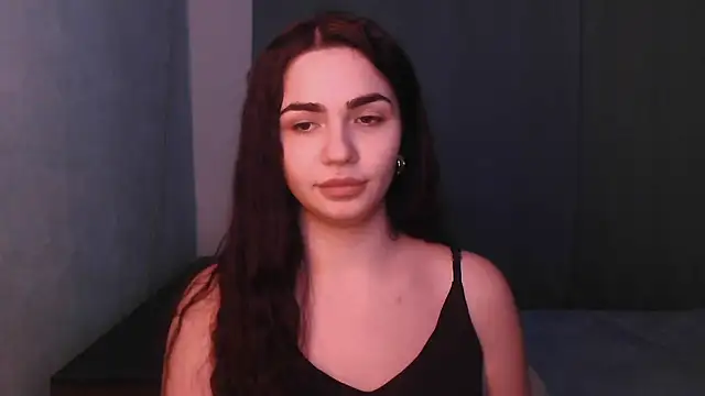 Snapshot of HannahMeid chatting on 02-13-25, 08:24 HannahMeid online show from 02-13-25, 08:24