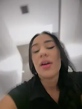 Snapshot of __IRIS__ chatting on 07-01-26, 03:23 IRIS online show from 07-01-26, 03:23