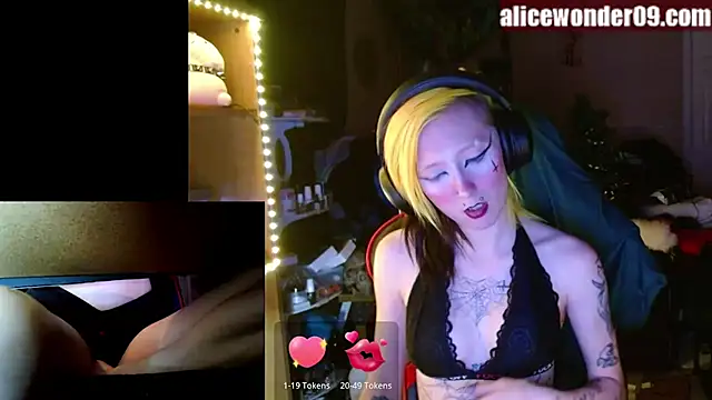 alicewonder09 online show from 12-24-24, 06:55