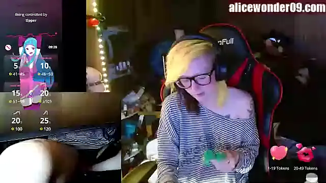 alicewonder09 online show from 12-30-24, 05:15