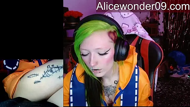 alicewonder09 online show from 02-10-26, 05:44
