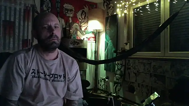 Snapshot of SpicyJoint chatting on 11-04-25, 09:25 SpicyJoint online show from 11-04-25, 09:25