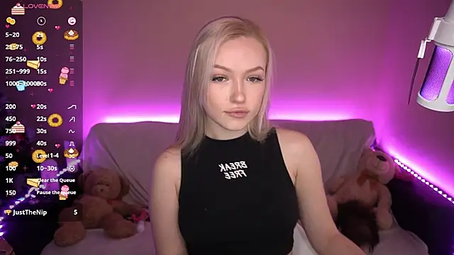 AmandaFiree online show from 01-07-25, 10:43