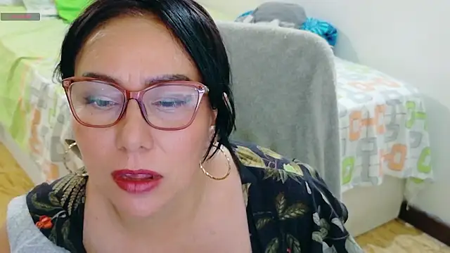 Snapshot of hottplay chatting on 03-15-26, 06:25 hottplay online show from 03-15-26, 06:25