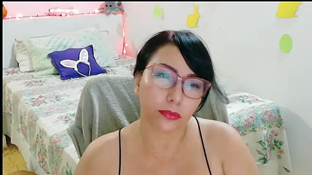 Snapshot of hottplay chatting on 03-30-26, 10:00 hottplay online show from 03-30-26, 10:00