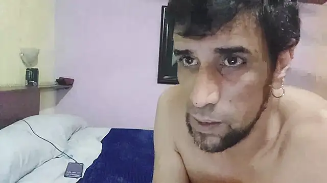 Hotcasados69 online show from 05-01-26, 02:49