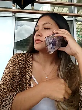 alana 69 online show from 10-21-25, 06:52