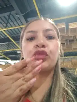 Snapshot of alana_69 chatting on 02-24-26, 10:30 alana 69 online show from 02-24-26, 10:30