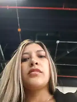 Snapshot of alana_69 chatting on 03-18-26, 10:24 alana 69 online show from 03-18-26, 10:24