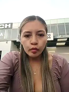 Snapshot of alana_69 chatting on 03-27-26, 10:20 alana 69 online show from 03-27-26, 10:20