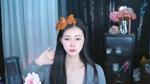 Ocean--Lili online show from 03-13-25, 05:18