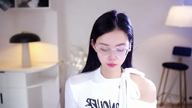 Ocean--Lili online show from 01-11-26, 02:11