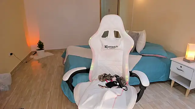 carleee winter online show from 03-08-25, 04:01