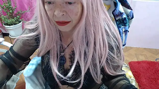 Snapshot of marinadenoche chatting on 04-09-26, 12:43 marinadenoche online show from 04-09-26, 12:43
