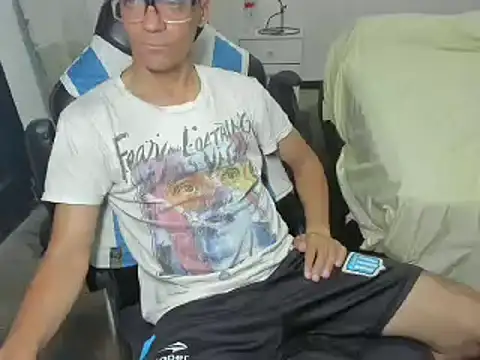 guachin hunk online show from 12-15-24, 03:56