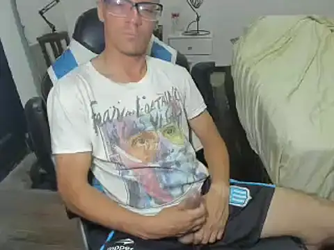 guachin hunk online show from 12-20-24, 04:31