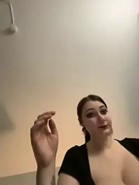 Snowbunnycake 131 online show from 10-29-25, 10:11