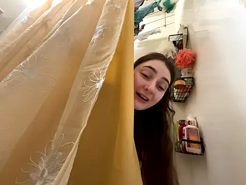 Snowbunnycake 131 online show from 01-09-26, 09:23