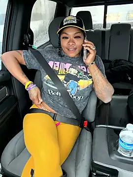 Snapshot of HaloRodeoLover2 chatting on 03-12-26, 05:30 HaloRodeoLover2 online show from 03-12-26, 05:30