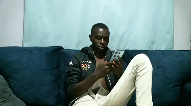 Snapshot of reezly chatting on 02-04-25, 10:45 reezly online show from 02-04-25, 10:45