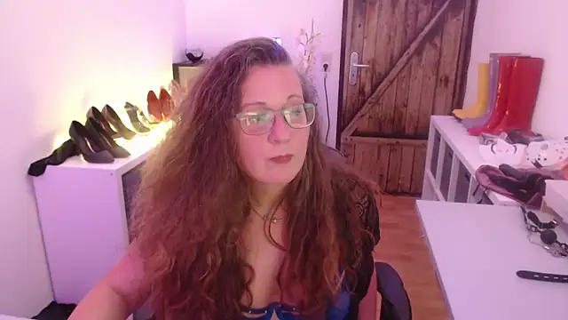 Snapshot of GeilesLuder75 chatting on 12-01-25, 06:13 GeilesLuder75 online show from 12-01-25, 06:13