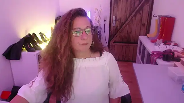 Snapshot of GeilesLuder75 chatting on 12-04-25, 04:38 GeilesLuder75 online show from 12-04-25, 04:38