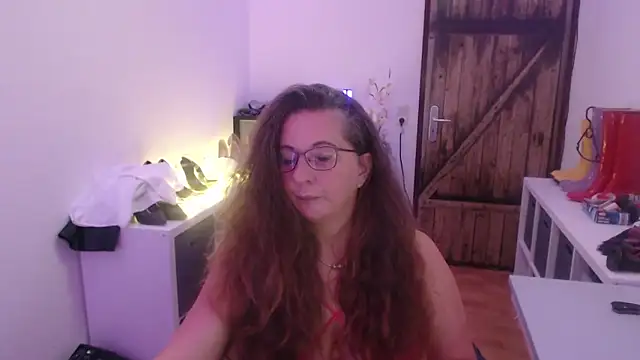 Snapshot of GeilesLuder75 chatting on 12-05-25, 05:31 GeilesLuder75 online show from 12-05-25, 05:31