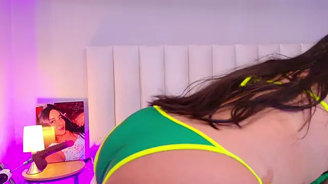 ValenScott1 online show from 06-04-26, 12:33