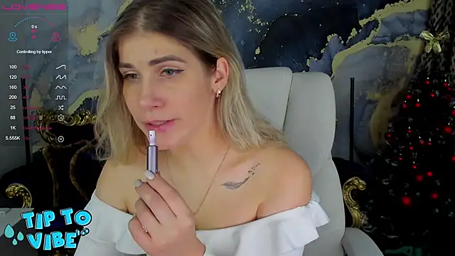 CassandraGood online show from 01-02-25, 09:33