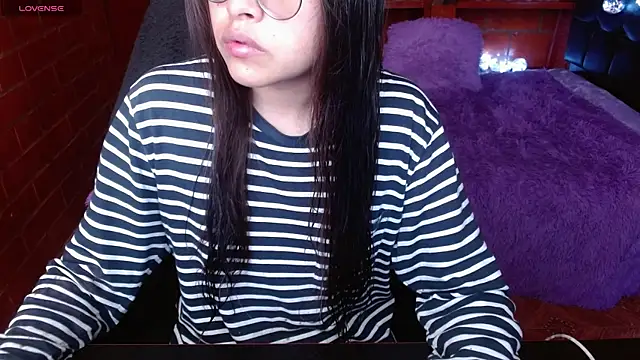 MidoriQuiinn online show from 06-18-26, 04:00