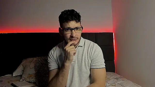 Snapshot of alejandro__2 chatting on 09-08-25, 09:47 alejandro 2 online show from 09-08-25, 09:47