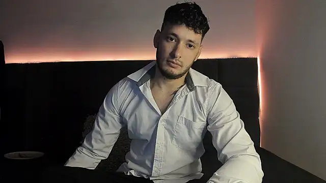 Snapshot of alejandro__2 chatting on 09-16-25, 05:14 alejandro 2 online show from 09-16-25, 05:14