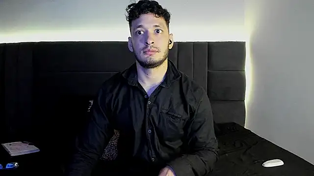 Snapshot of alejandro__2 chatting on 09-19-25, 03:56 alejandro 2 online show from 09-19-25, 03:56