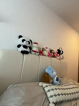 oriana zoeee online show from 02-15-26, 04:09