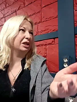 Snapshot of Arina_smiles chatting on 12-08-24, 04:50 Arina smiles online show from 12-08-24, 04:50