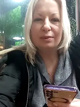 Snapshot of Arina_smiles chatting on 12-27-24, 06:53 Arina smiles online show from 12-27-24, 06:53