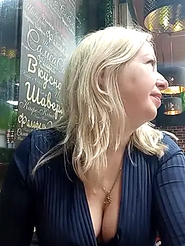 Snapshot of Arina_smiles chatting on 01-19-25, 07:37 Arina smiles online show from 01-19-25, 07:37