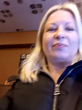 Snapshot of Arina_smiles chatting on 01-26-25, 04:30 Arina smiles online show from 01-26-25, 04:30