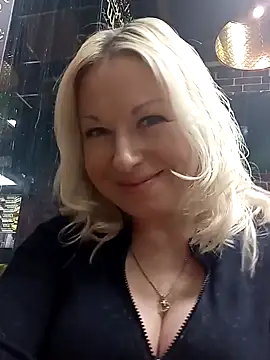 Snapshot of Arina_smiles chatting on 01-31-25, 04:17 Arina smiles online show from 01-31-25, 04:17