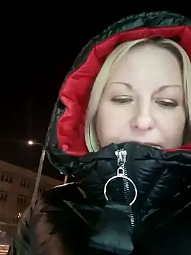 Snapshot of Arina_smiles chatting on 02-16-25, 09:16 Arina smiles online show from 02-16-25, 09:16