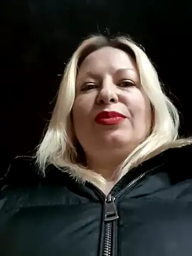 Snapshot of Arina_smiles chatting on 03-07-25, 08:11 Arina smiles online show from 03-07-25, 08:11