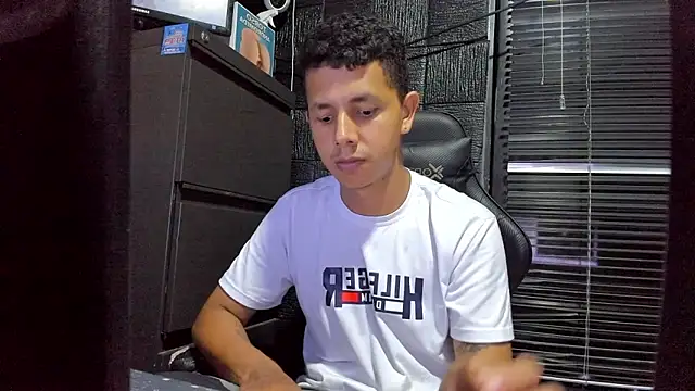 boy bigcock24cm online show from 06-20-26, 11:51
