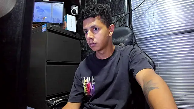 boy bigcock24cm online show from 06-27-26, 11:43