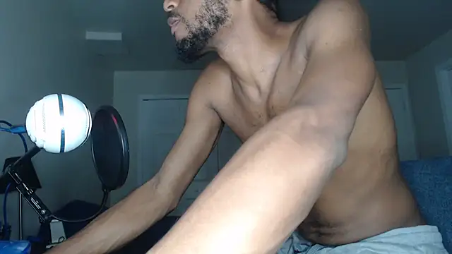 Snapshot of ChrisVacher chatting on 11-06-25, 03:07 ChrisVacher online show from 11-06-25, 03:07