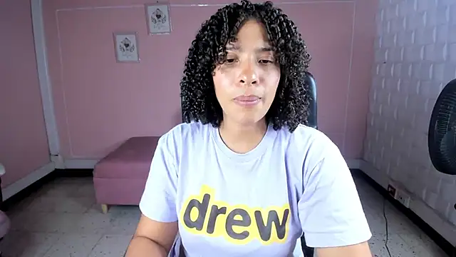 Snapshot of DannaBerry chatting on 02-05-25, 04:25 DannaBerry online show from 02-05-25, 04:25