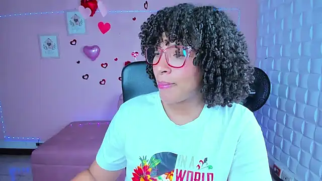 Snapshot of DannaBerry chatting on 03-10-25, 02:48 DannaBerry online show from 03-10-25, 02:48
