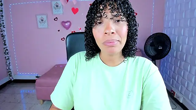 Snapshot of DannaBerry chatting on 03-11-25, 03:12 DannaBerry online show from 03-11-25, 03:12